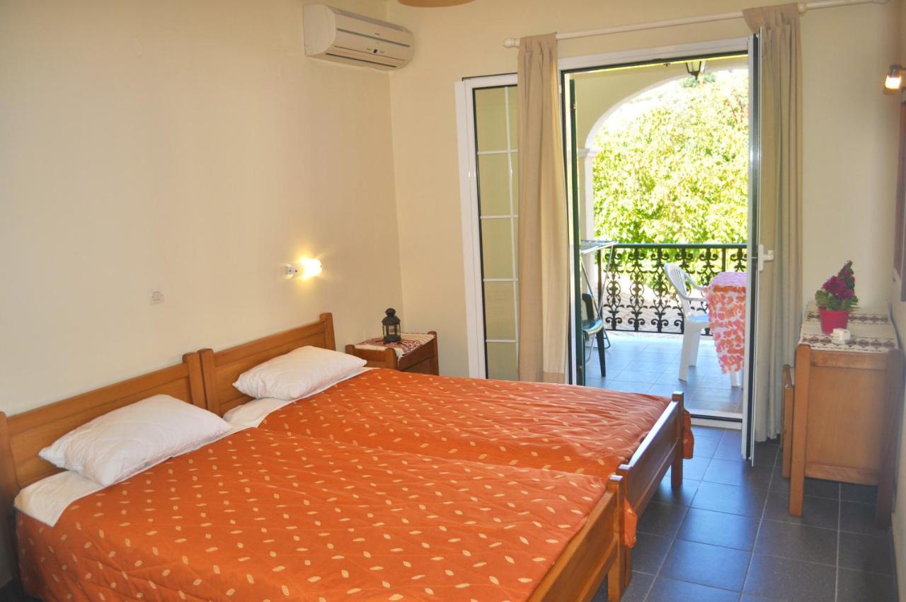 Yannis - On Agios Gordios In Corfu Appartement